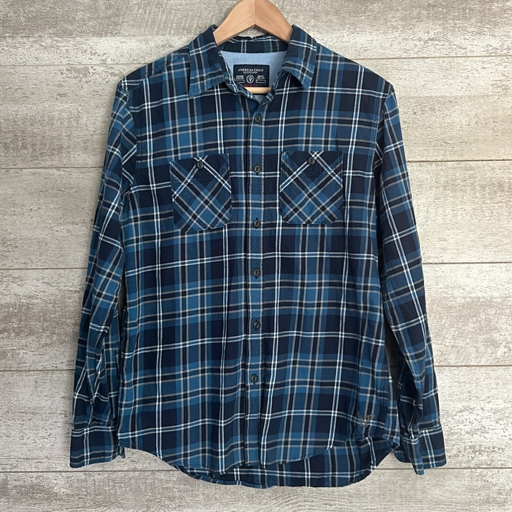 American Eagle Outfitters Athletic Fit Blue Plaid Button-Up Long Sleeve Shirt M